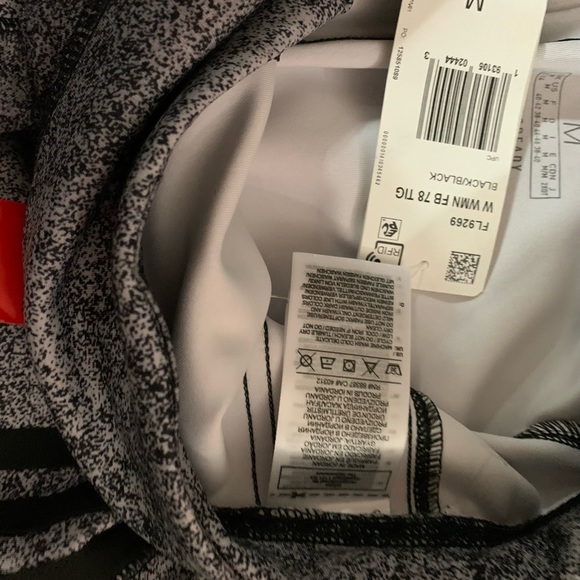 ADIDAS FB 78 TIG Women's  3 Stripes Activewear Cropped Leggings Size M - Picture 9 of 9